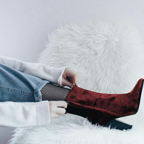 ⭕️SOLD⭕️ ZARA VELVET ANKLE BOOTS BRAND NEW - Picture 5 of 8